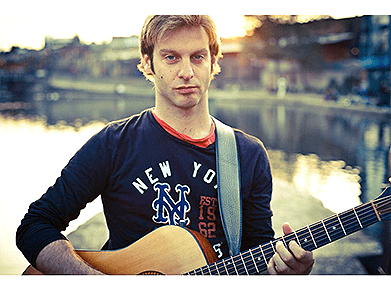 James – London singer guitarist