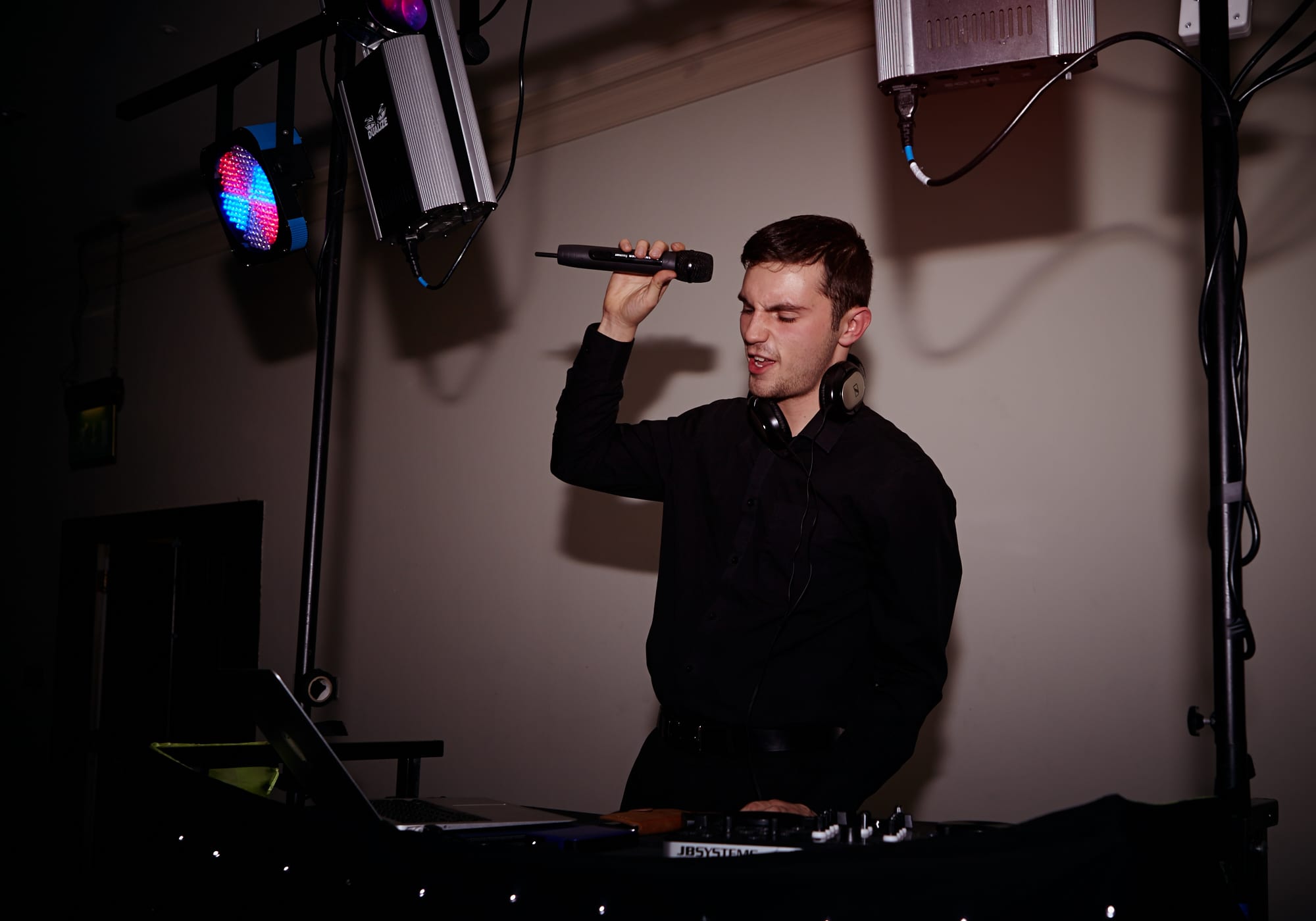 Simon the London Event DJ in UK - Yes Entertainment